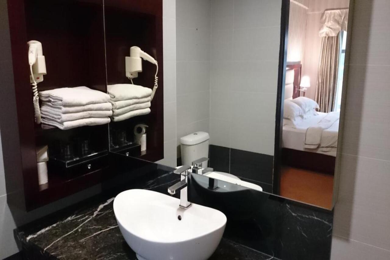 Pariss Hotel Johor Bahru Ngoại thất bức ảnh