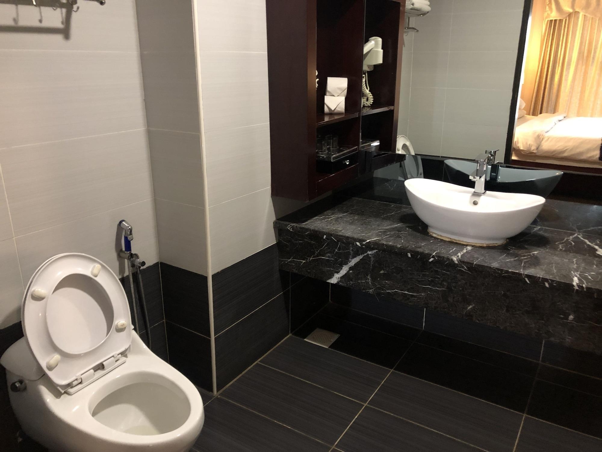 Pariss Hotel Johor Bahru Ngoại thất bức ảnh