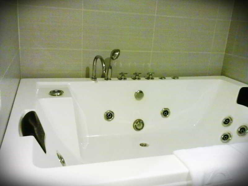 Pariss Hotel Johor Bahru Ngoại thất bức ảnh
