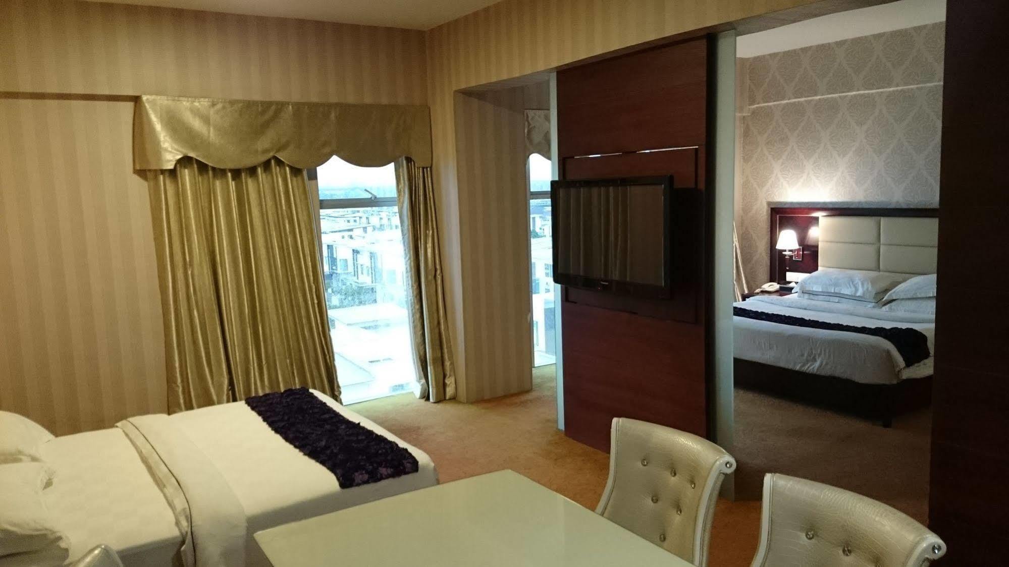 Pariss Hotel Johor Bahru Ngoại thất bức ảnh