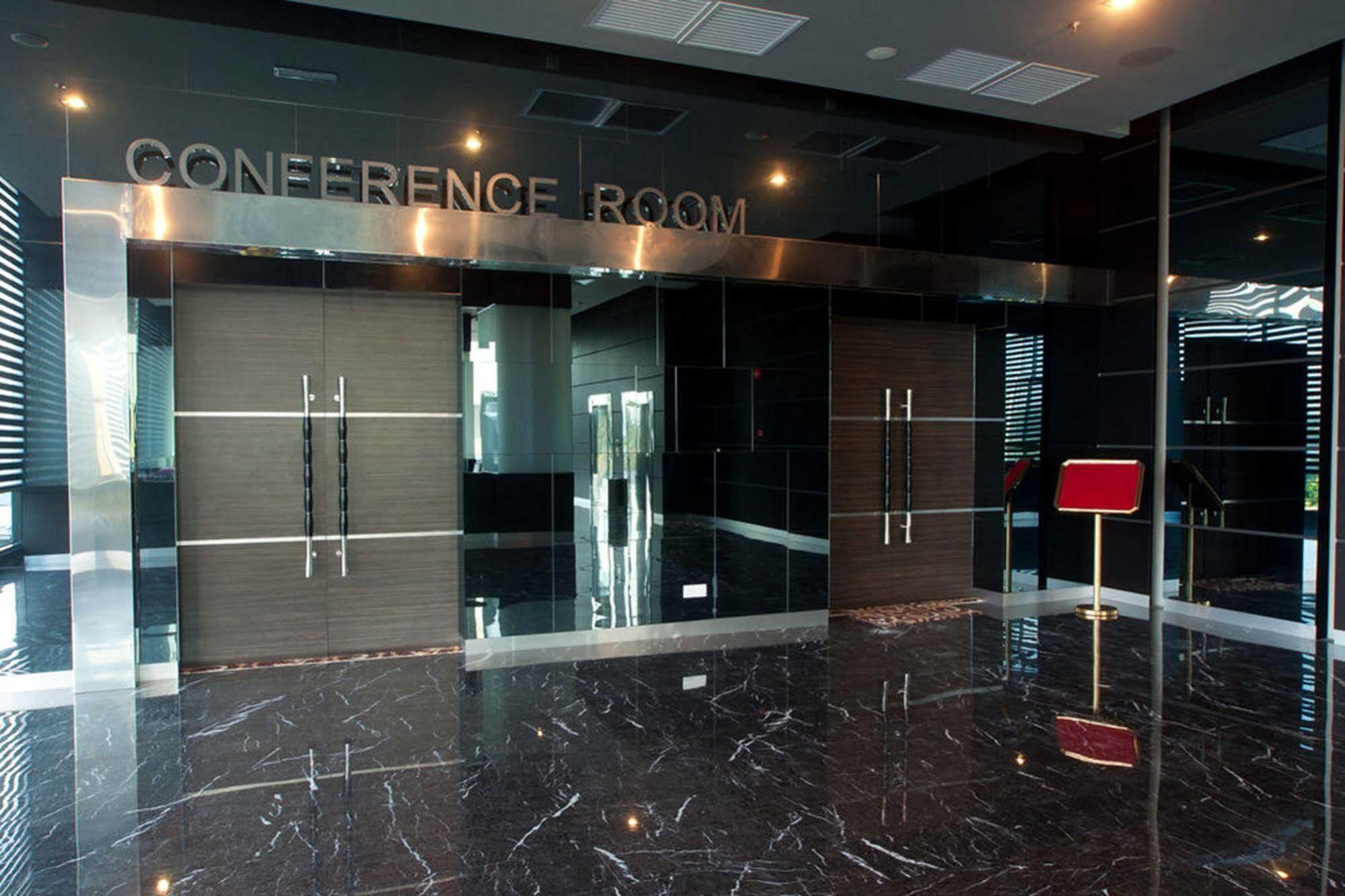 Pariss Hotel Johor Bahru Ngoại thất bức ảnh